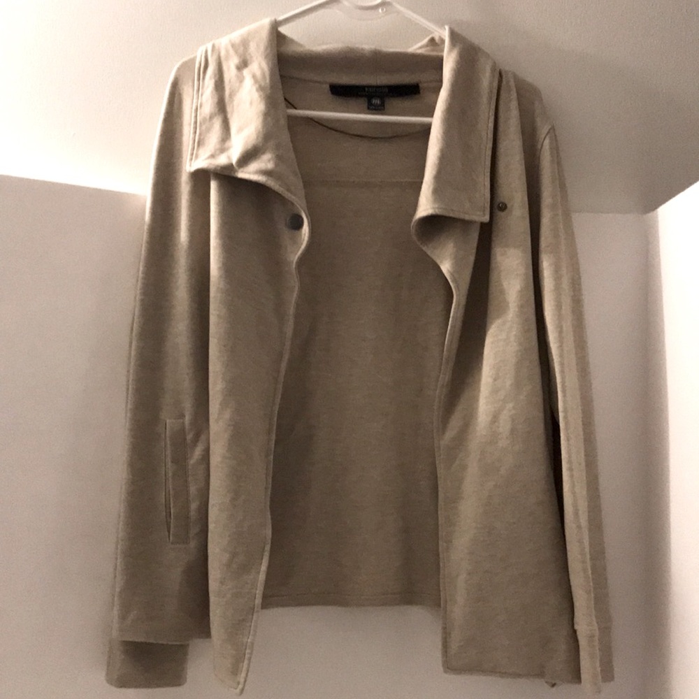 Kensie cardigan size M gray collar long sleeve sweater